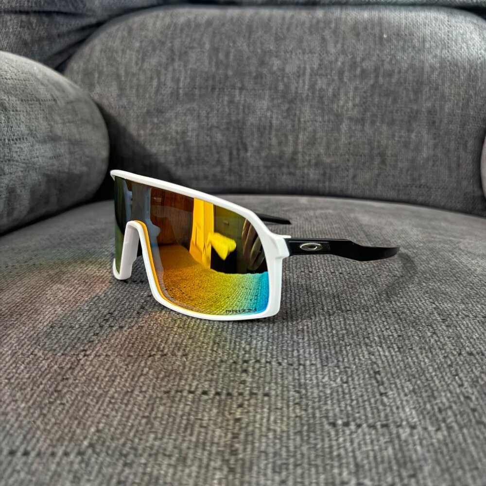 (OO9406) Oakley Sutro PRIZM Polarized White Frame Gold Lenses - Picture 6 of 12